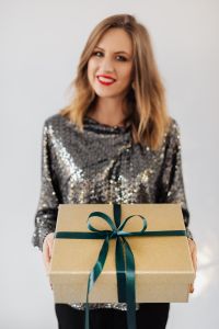 Kaboompics - Girl With a Gift