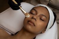 Kaboompics - Applying Facial Mask with Brush