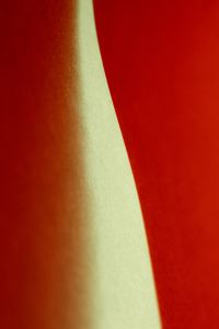 Kaboompics - Red and Pale Green Curved Light Phone Wallpaper