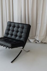 Kaboompics - Black leather chair - Ludwig Mies van der Rohe - Lounge chair - Barcelona chair