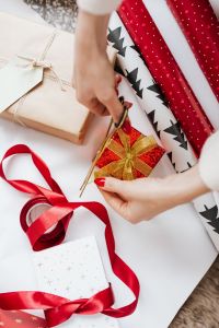Kaboompics - Gift Wrapping