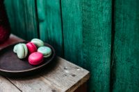 Kaboompics - Pink & Green Macaroons