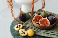Kaboompics - Fresh Fig Halves And Whole Figs In Rustic Bowl