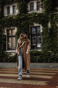 Kaboompics - City Chic in Autumn - Casual Fall Outfit - Fashion Trends