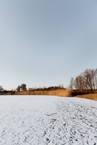 Kaboompics - In middle of frozen lake