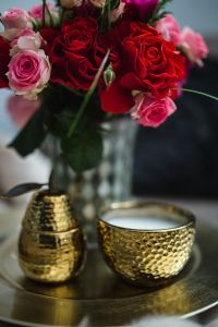 Kaboompics - Close-Up of Red and Pink Roses in a Romantic Bouquet