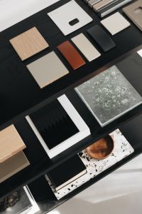 Kaboompics - Beautiful Contemporary and Modern Interior - decor - minimal - bright - organised shelves