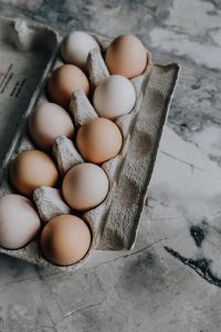 Kaboompics - Fresh eggs on the marble table