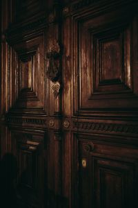 Kaboompics - Beautiful wooden doors in Barcelona, Spain