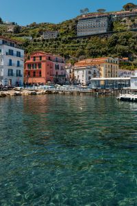 Kaboompics - Sorrento Waterfront Reflected In Clear Mediterranean Water