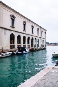 Kaboompics - White Arched Arcade and Boats Moored beside the Murano Waterfront, Italy