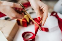 Kaboompics - Gift Wrapping