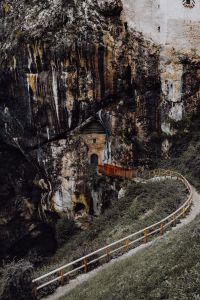 Kaboompics - Predjama castle at the cave mouth in Postojna, Slovenia