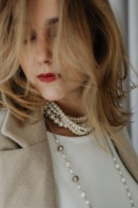 Pearl Jewelry Portraits and Fashion Details in Neutral Light