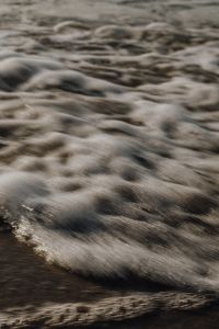 Kaboompics - Soft Gray Sea Foam and Rippled Surf, Defocused Water Texture