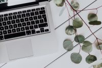 Kaboompics - Apple MacBook & Coffee on the white desk