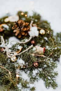 Kaboompics - Rustic Wreath Detail With Pine Branches and Dried Oranges