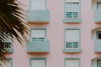Kaboompics - Pastel pink & light blue building, Lagos, Portugal