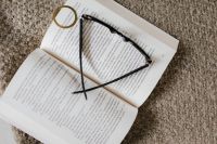 Kaboompics - Book and Glasses