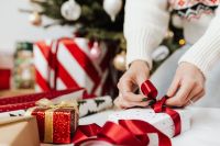 Kaboompics - Gift Wrapping
