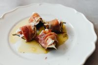 Kaboompics - Gourmet Figs With Goat Cheese And Prosciutto