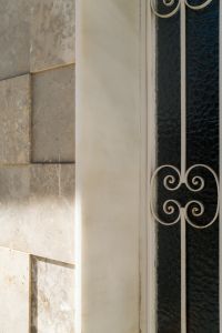 Kaboompics - White Iron Grille Close-Up