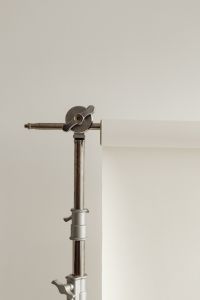 Kaboompics - Photo studio interior - C-stand lighting tripod - photo backdrop - LED lamp