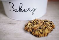 Kaboompics - Cookie tin box