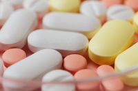 Kaboompics - Pills