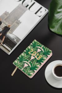 Kaboompics - Top view of black table with 2018 calendar agenda