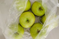 Kaboompics - Fresh Green Apples in a Reusable Grocery Bag