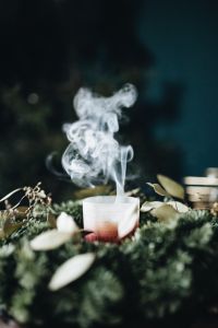 Kaboompics - Candle and wreath