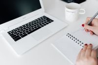 Kaboompics - Woman, notebook, coffee