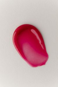Kaboompics - Bright Pink Lip Gloss Swatch