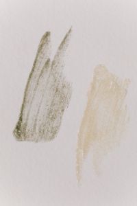 Kaboompics - Khaki and Beige Makeup Swatches