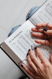 Kaboompics - Bible - Christianity - Prayer - Catholic Church - Cross - Spirituality - Piety