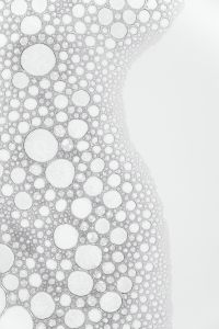 Kaboompics - Minimal Bubble Foam Pattern with Wide White Copy Space on the Right