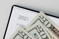 Kaboompics - Close-Up of the February 2021 Planner Calendar Page