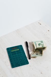 Kaboompics - Calculator with US dollars