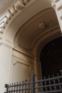 Kaboompics - Ornate Arched Entrance of a Historic European Building