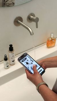 Kaboompics - Using Smartphone In Everyday Home Setting