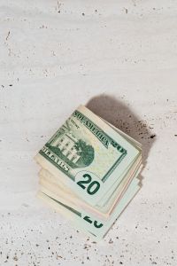 Kaboompics - Calculator with US dollars