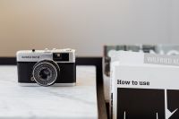 Kaboompics - Old camera on marble