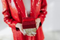 Kaboompics - Girlboss With a Gift