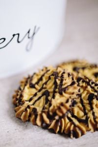 Cookie tin box