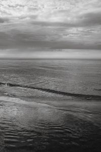 Kaboompics - Black and White Sea Wave Texture