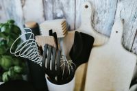 Kaboompics - Kitchen utensils by the wall