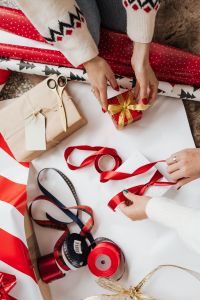 Kaboompics - Gift Wrapping