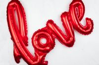 Kaboompics - Balloon in the shape of the word love