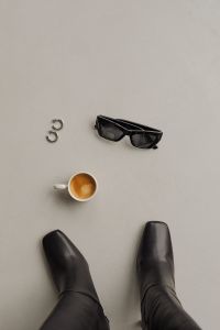 Kaboompics - Minimal Black Handbag and Sunglasses Flat Lay